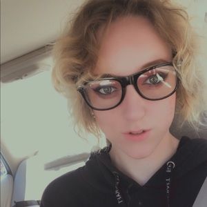 Meet your Posher, Kristin